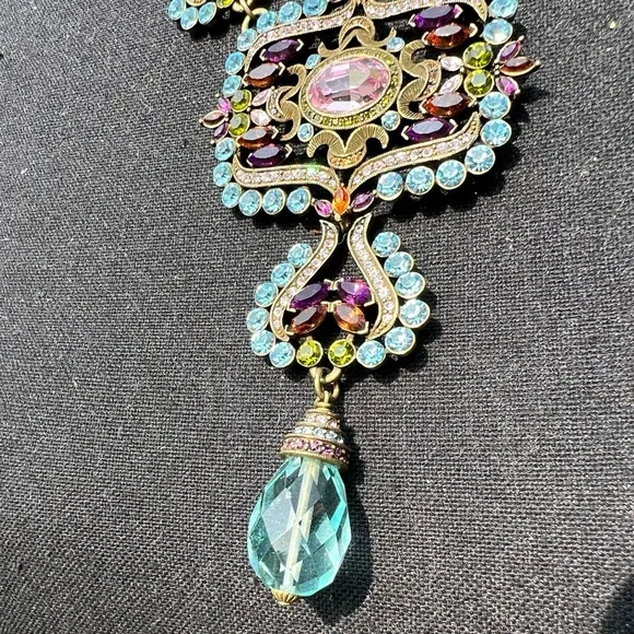 Heidi Daus Dramatic Swarovski Crystal Necklace - Picture 6 of 14